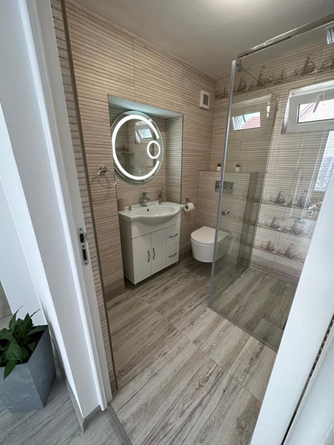 Nema S Apartment Braşov Eksteriør bilde